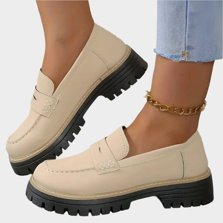 Fionnuala - Elegant Loafers with Sturdy Urban Sole