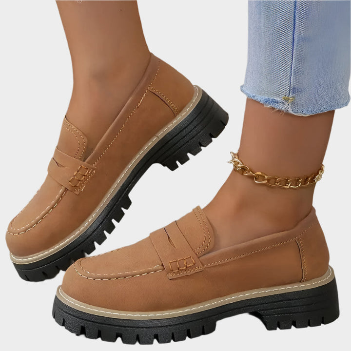 Fionnuala - Elegant Loafers with Sturdy Urban Sole