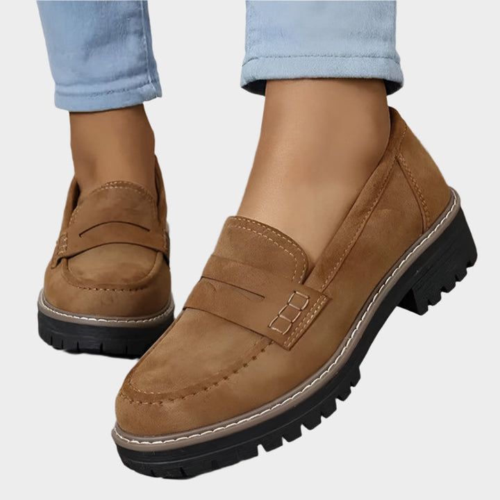 Fionnuala - Elegant Loafers with Sturdy Urban Sole