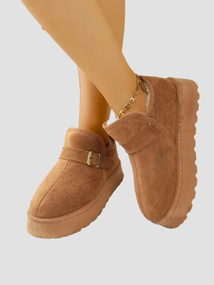 Nete - Warm ankle boots with faux fur lining and a suede-like finish