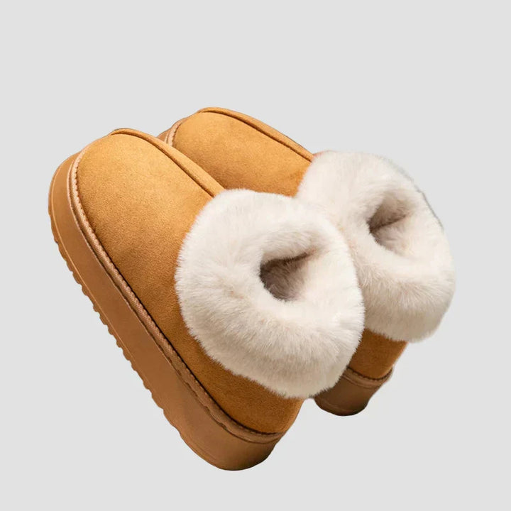 Saoirse - Comfortable Slippers with Fur Trim