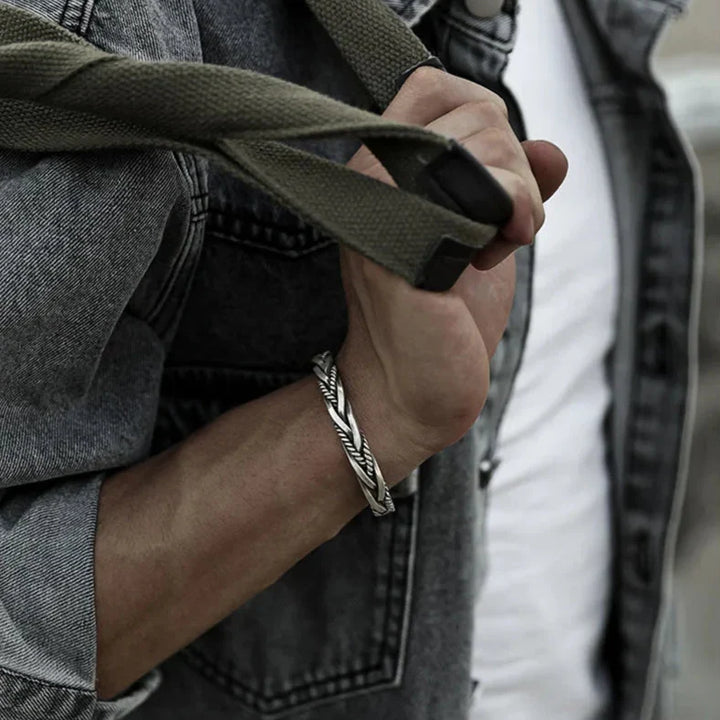 Fionn Bracelet in Silver with Cuff