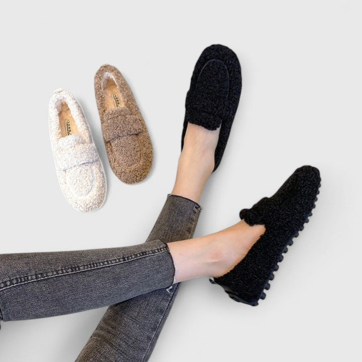 Saoirse - Warm Slippers with Elegant and Timeless Design