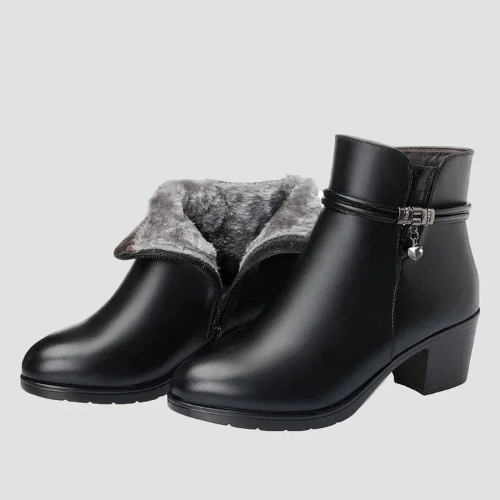 Franciska - Elegant winter ankle boots with zip
