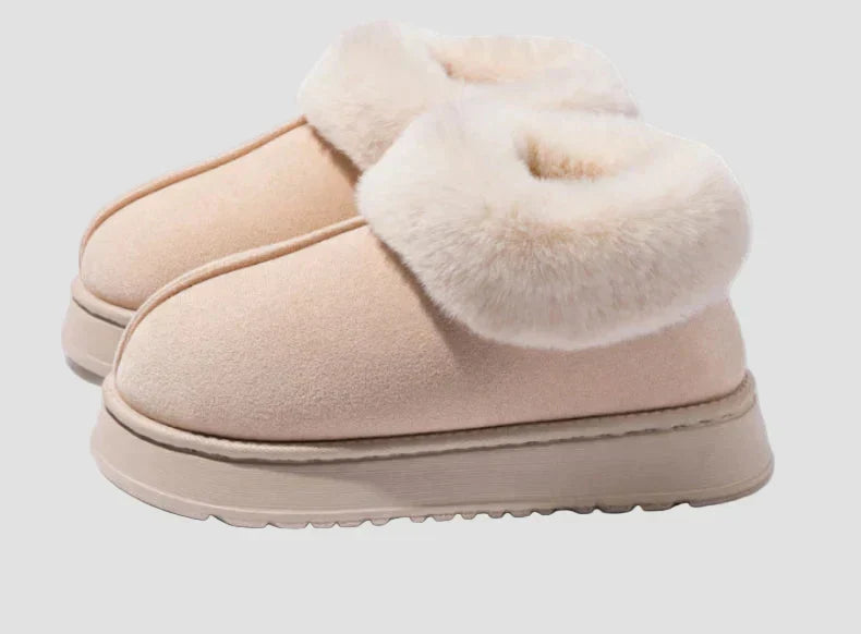 Saoirse - Comfortable Slippers with Fur Trim