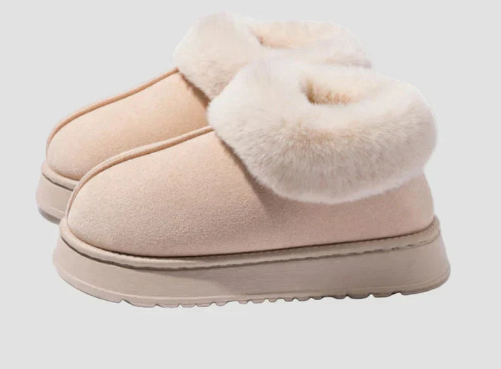 Saoirse - Comfortable Slippers with Fur Trim