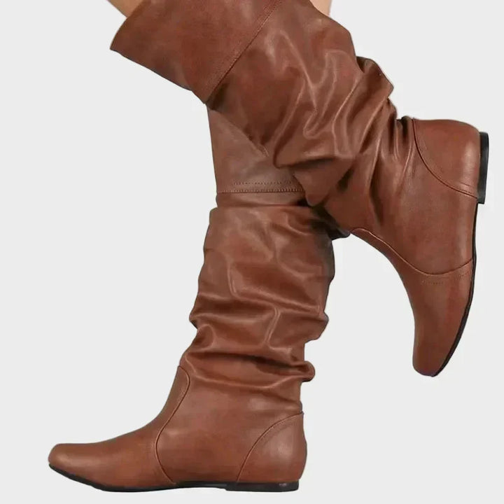 Vera - Relaxed Ankle Boots with Low Heel and Shaft