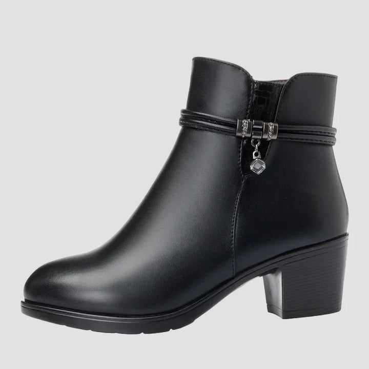 Franciska - Elegant winter ankle boots with zip