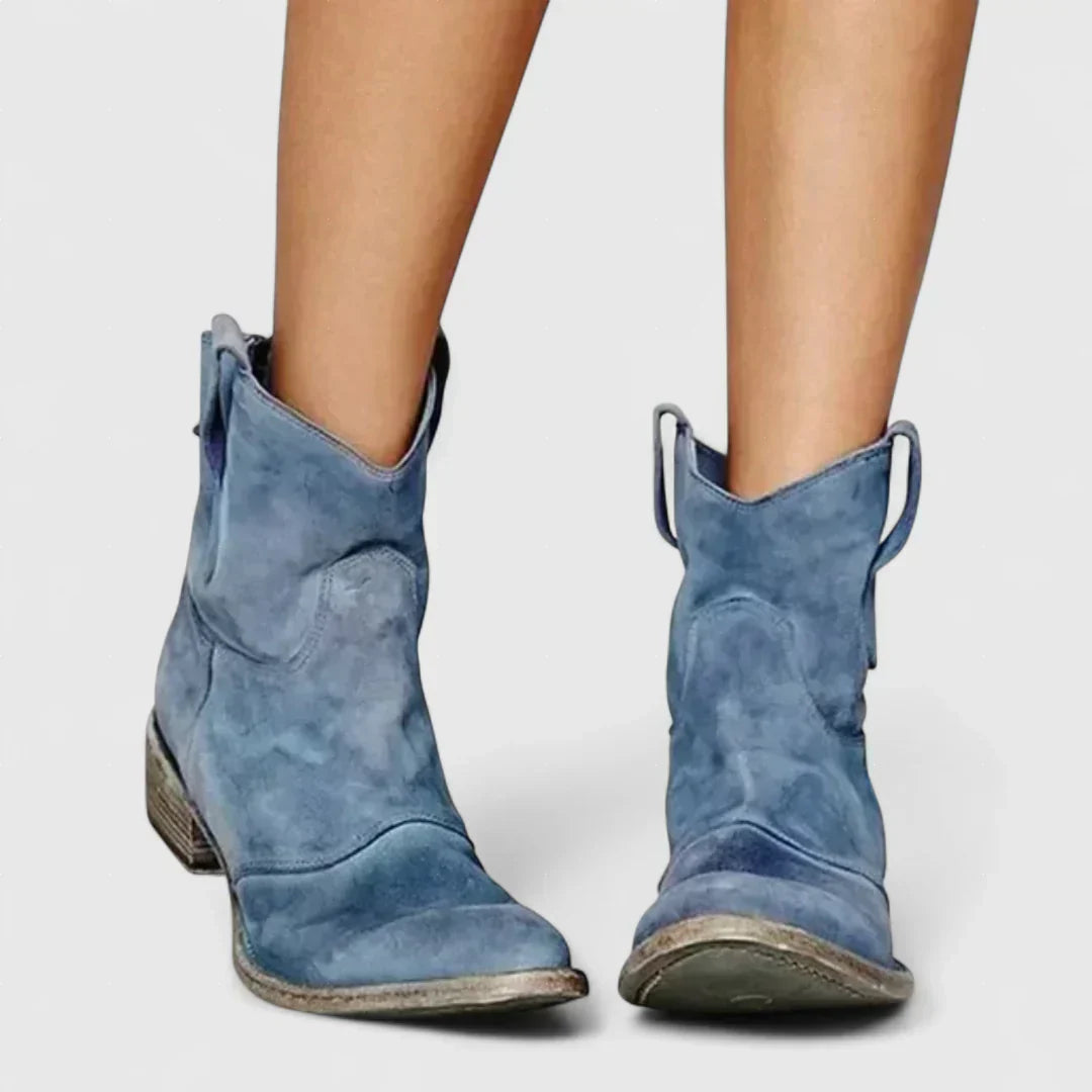 Libertate - Retro Cowboy Ankle Boots with an Elegant Finish
