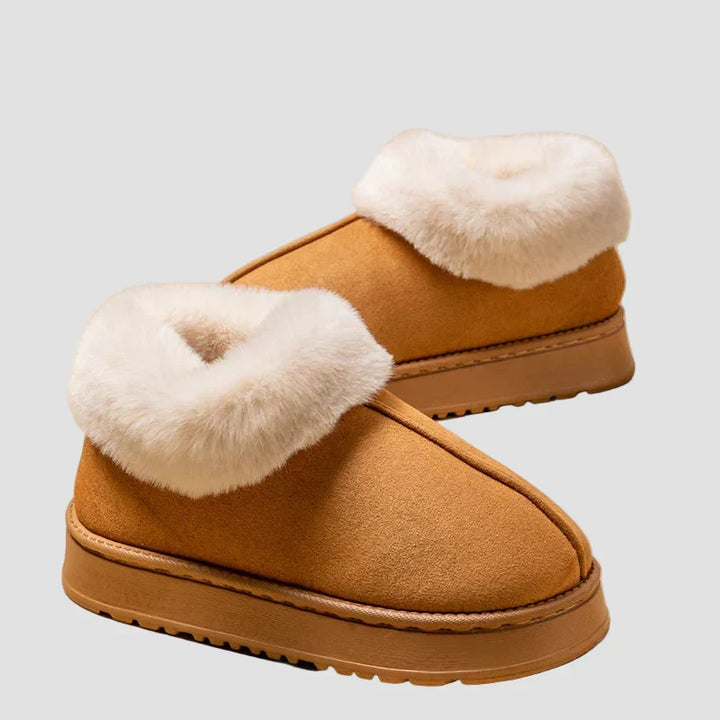 Saoirse - Comfortable Slippers with Fur Trim