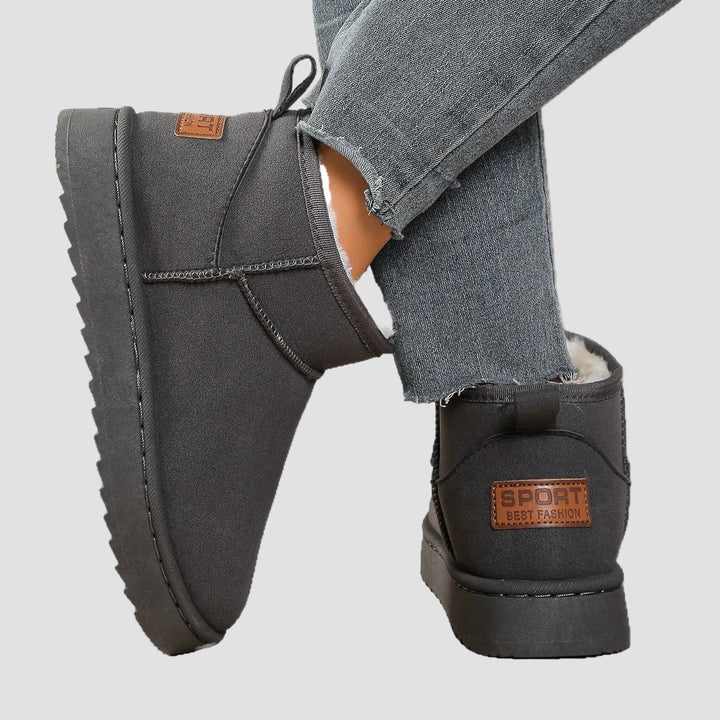 Herdis - Classic comfortable boot with velour lining