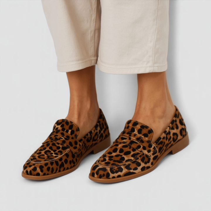 Fionnuala - Soft Boots with Leopard Print