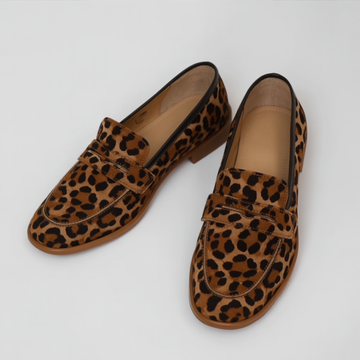 Fionnuala - Soft Boots with Leopard Print