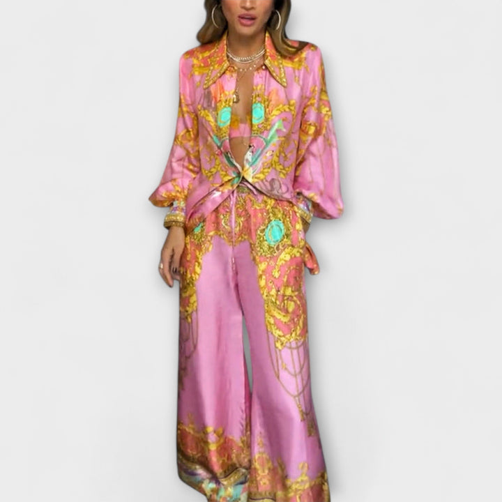 Sara – Relaxed T-shirt with mermaid print and elasticated trousers