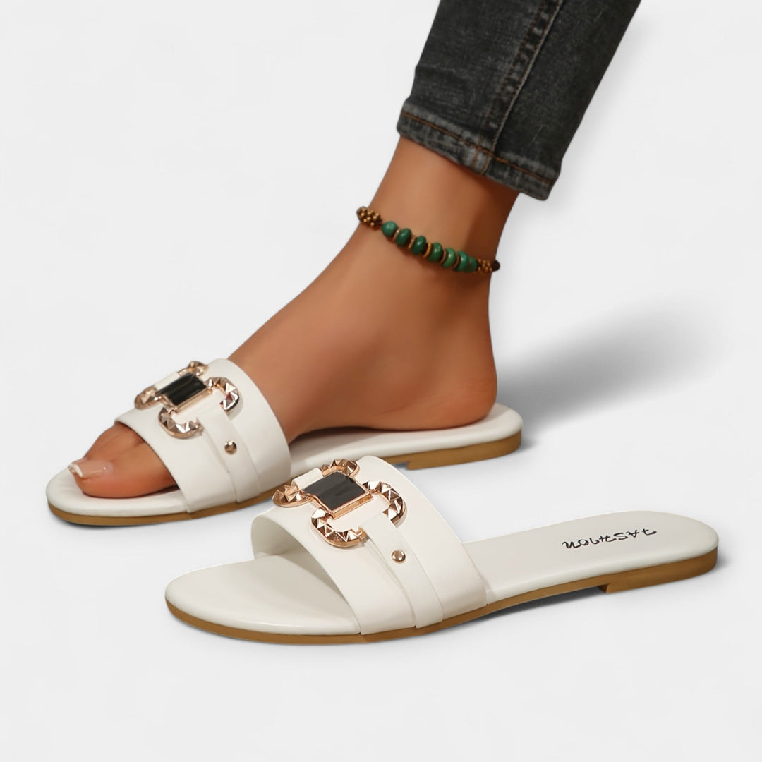 Comfortable slippers with a rounded toe