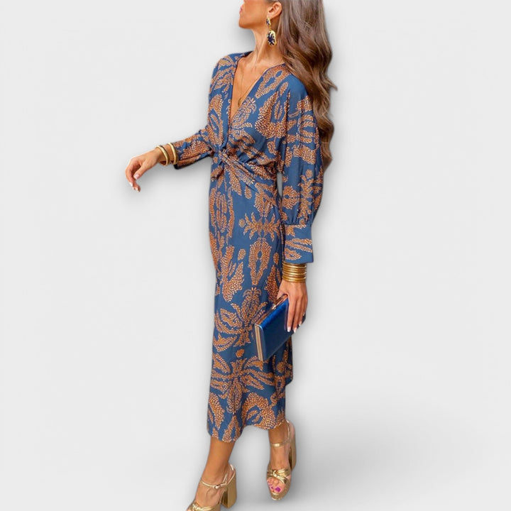 Gráinne - Elegant Dress with Long Sleeves