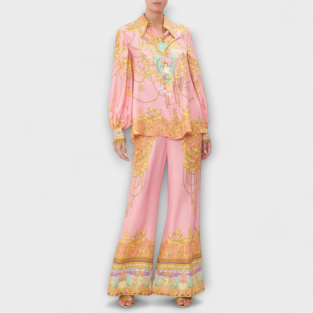 Sara – Relaxed T-shirt with mermaid print and elasticated trousers