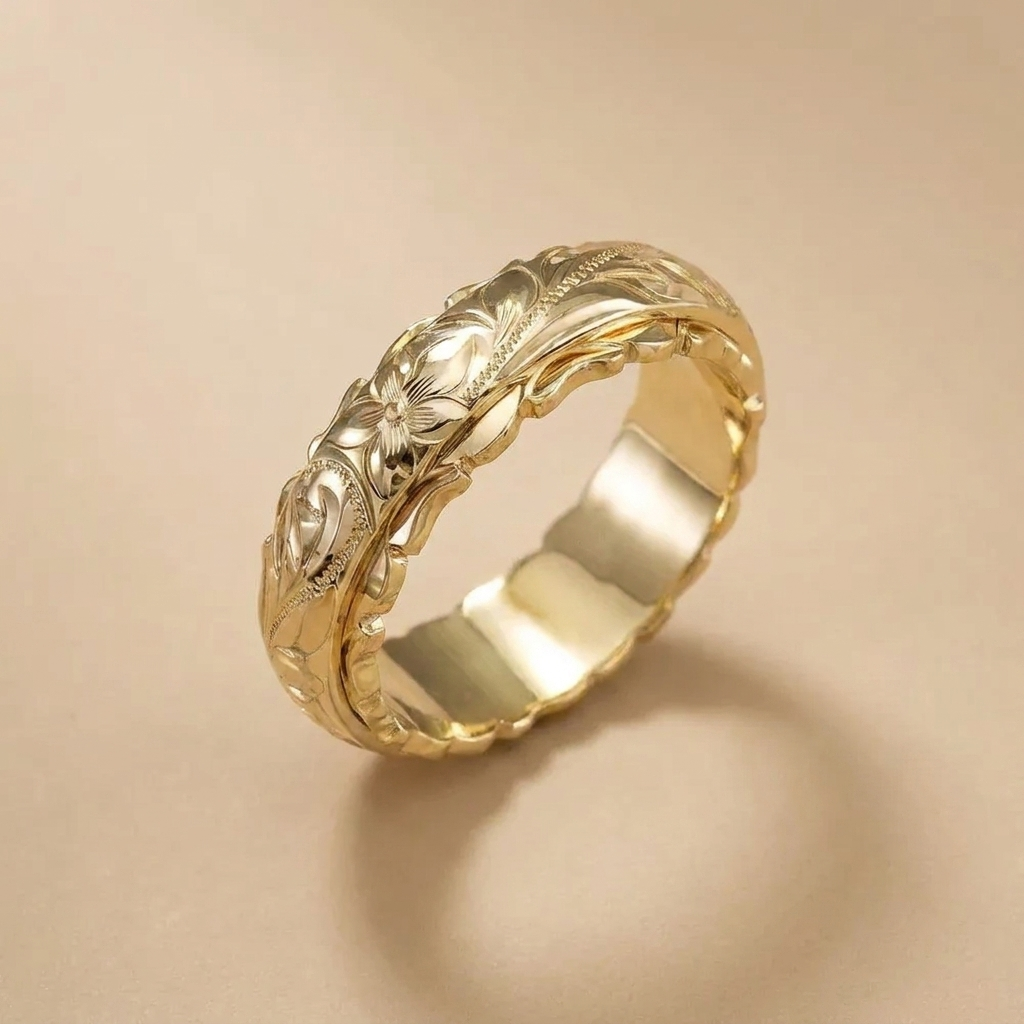 Milla - Gold ring with antique-inspired flower