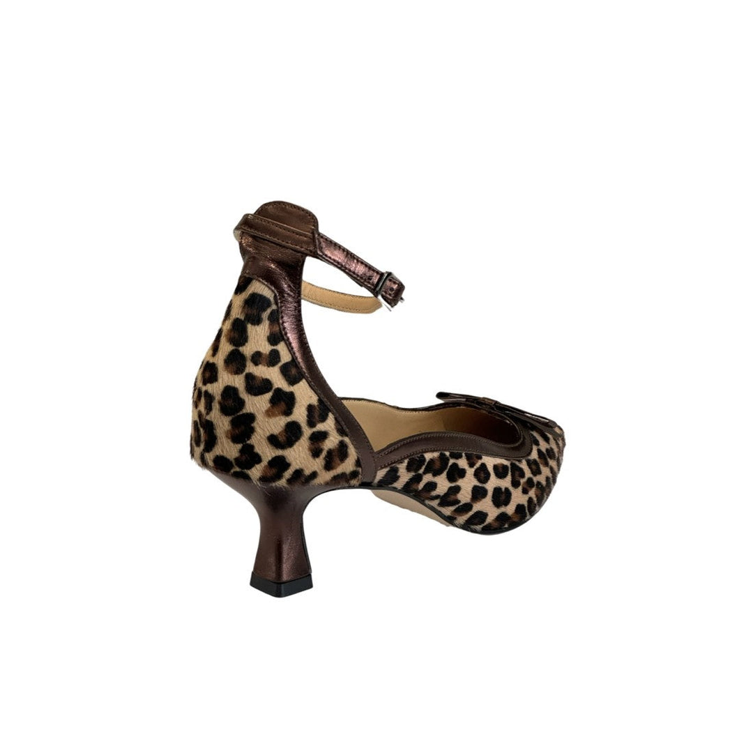 Sadhbh - High Heels with Leopard Design