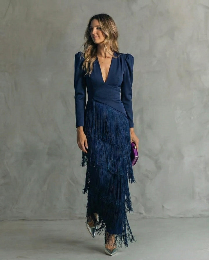 Charlotte · Elegant dress with fringed sleeves