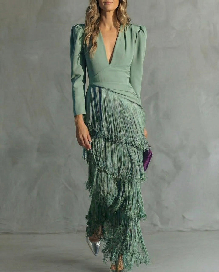 Charlotte · Elegant dress with fringed sleeves