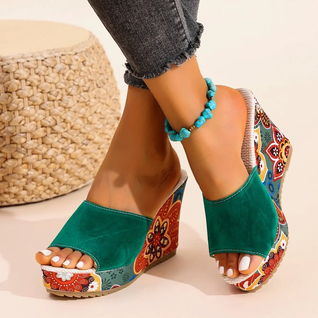 Niamh - Heeled Sandals with Floral Print
