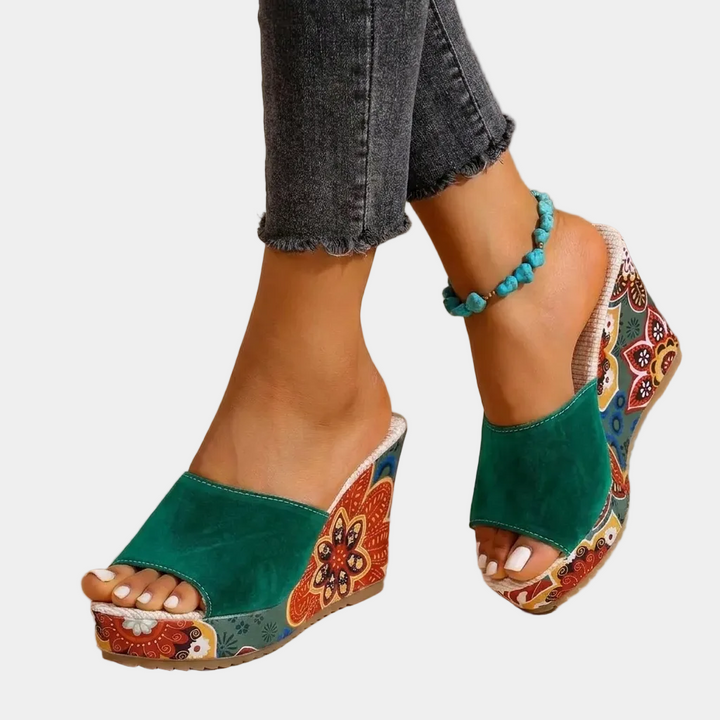Niamh - Heeled Sandals with Floral Print