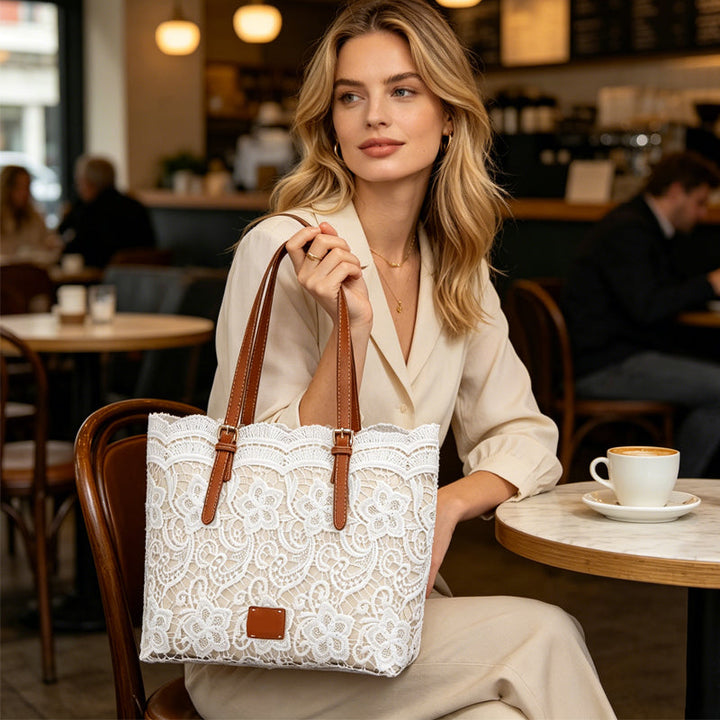 Sinéad - Vintage Shoulder Bag in Lace