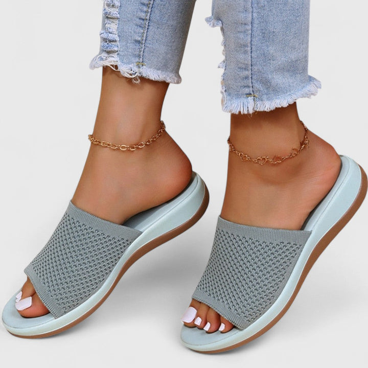 Vilma - Women's Slippers with Breathable and Orthopedic Fit